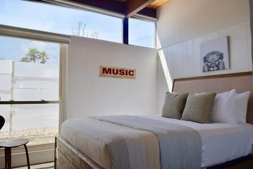 Villa Live The Mid Mod Life At Mariposa Palms Palm Springs USA