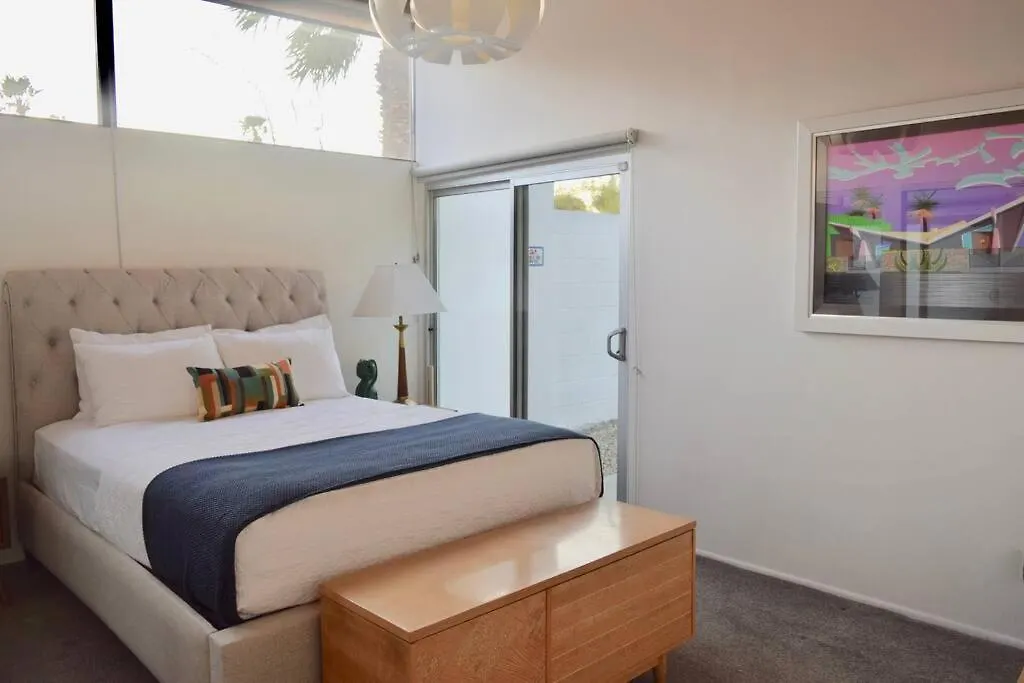 Villa Live The Mid Mod Life At Mariposa Palms Palm Springs USA